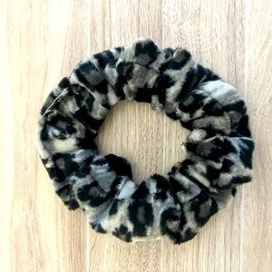Handmade scrunchie, soft material.